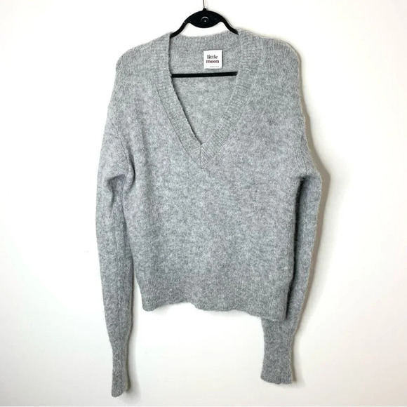 Aritzia Little Moon Snowdrop Sweater Pullover V-Neck Wool Mohair Gray Large - Picture 6 of 11